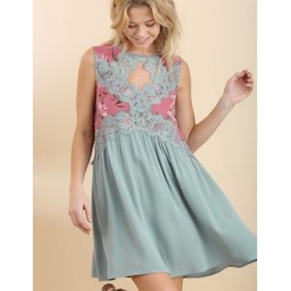 Umgee Keyhole Lace Cutout Mini Floral Dress